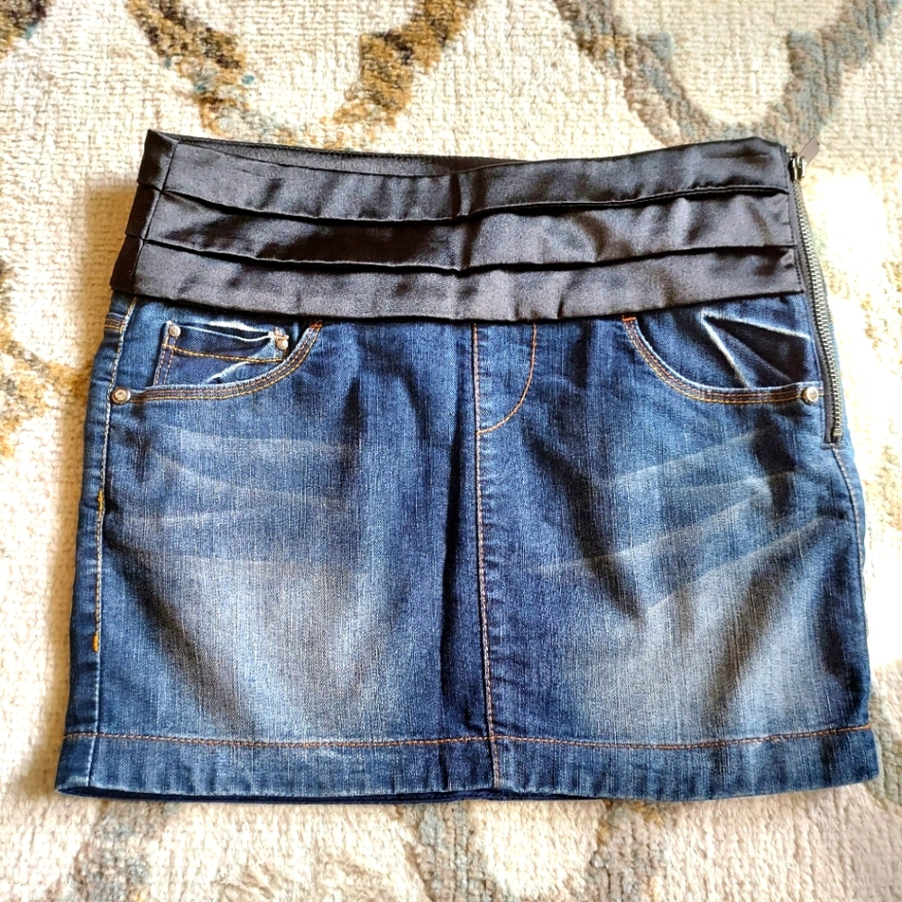 Armani Exchange Denim Mini Skirt w/Tuxedo Trim P0